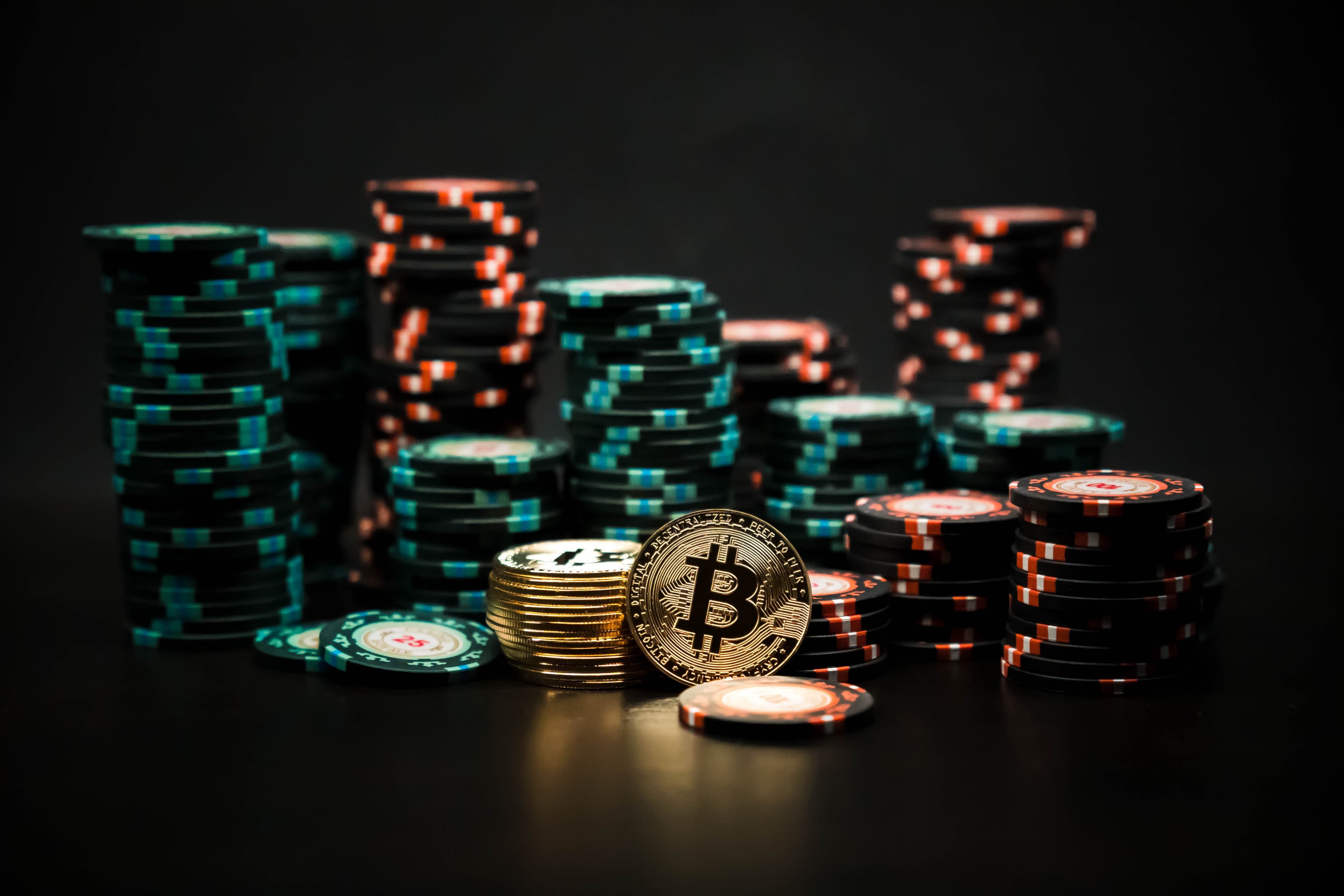 Where Do Crypto Wealthy Individuals Live? Global Cryptocurrency Adoption Rankings with a Focus on Relocation